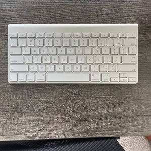 Apple Wireless Keyboard